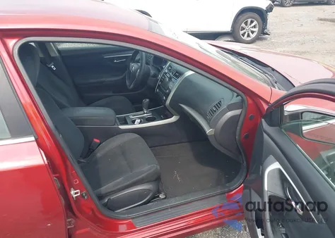 2015 Nissan Altima 2.5 S z USA, uszkodzony, nr VIN 1N4AL3AP3FC154093